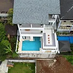 Sunrise City View Villa 9 Bedrooms With A Private Heated Swimming Pool