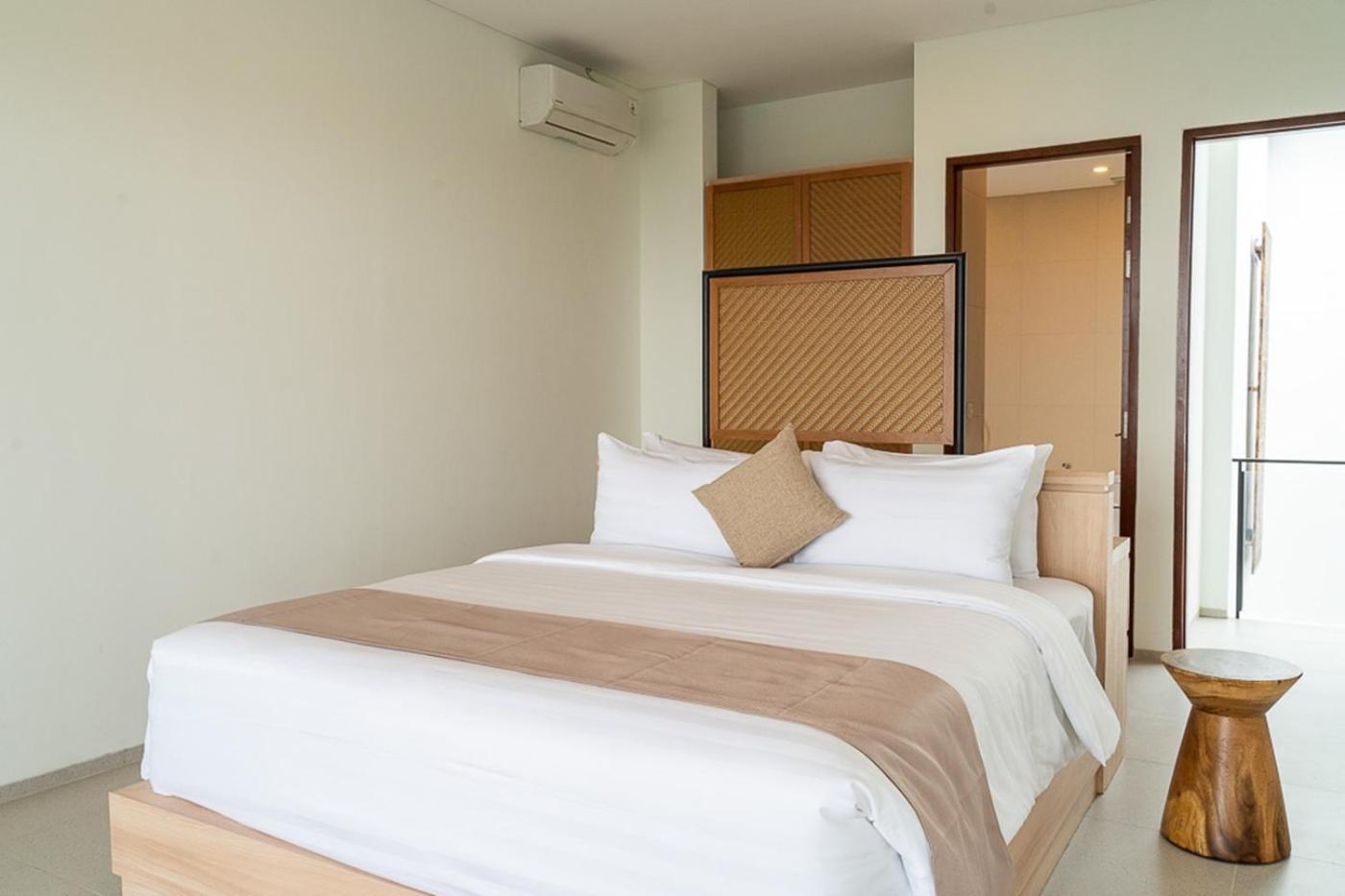 Sunrise View 9 Bedrooms With A Private Heated Swimming Pool Bandung