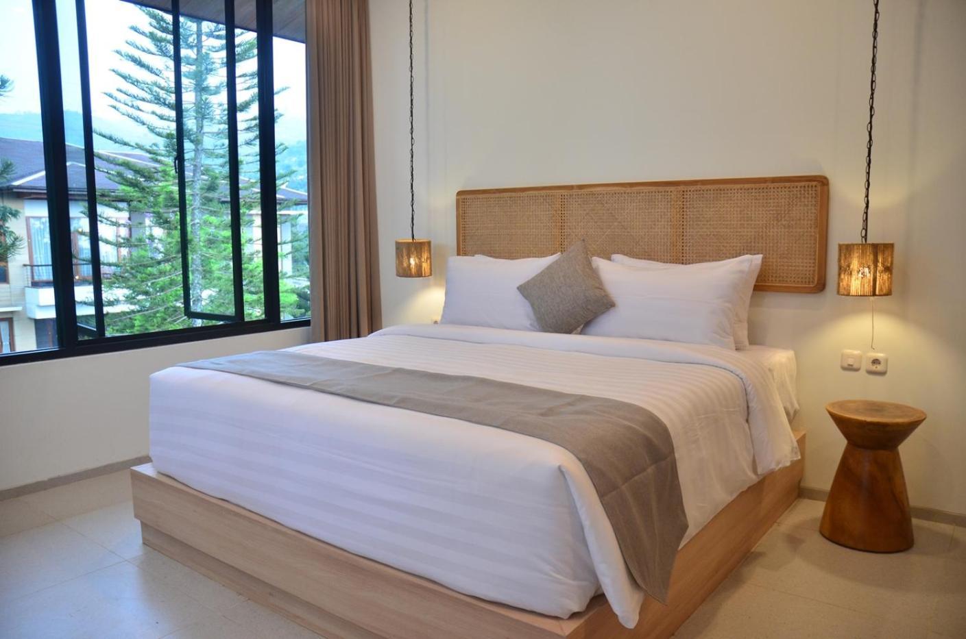 Sunrise View 9 Bedrooms With A Private Heated Swimming Pool Villa *