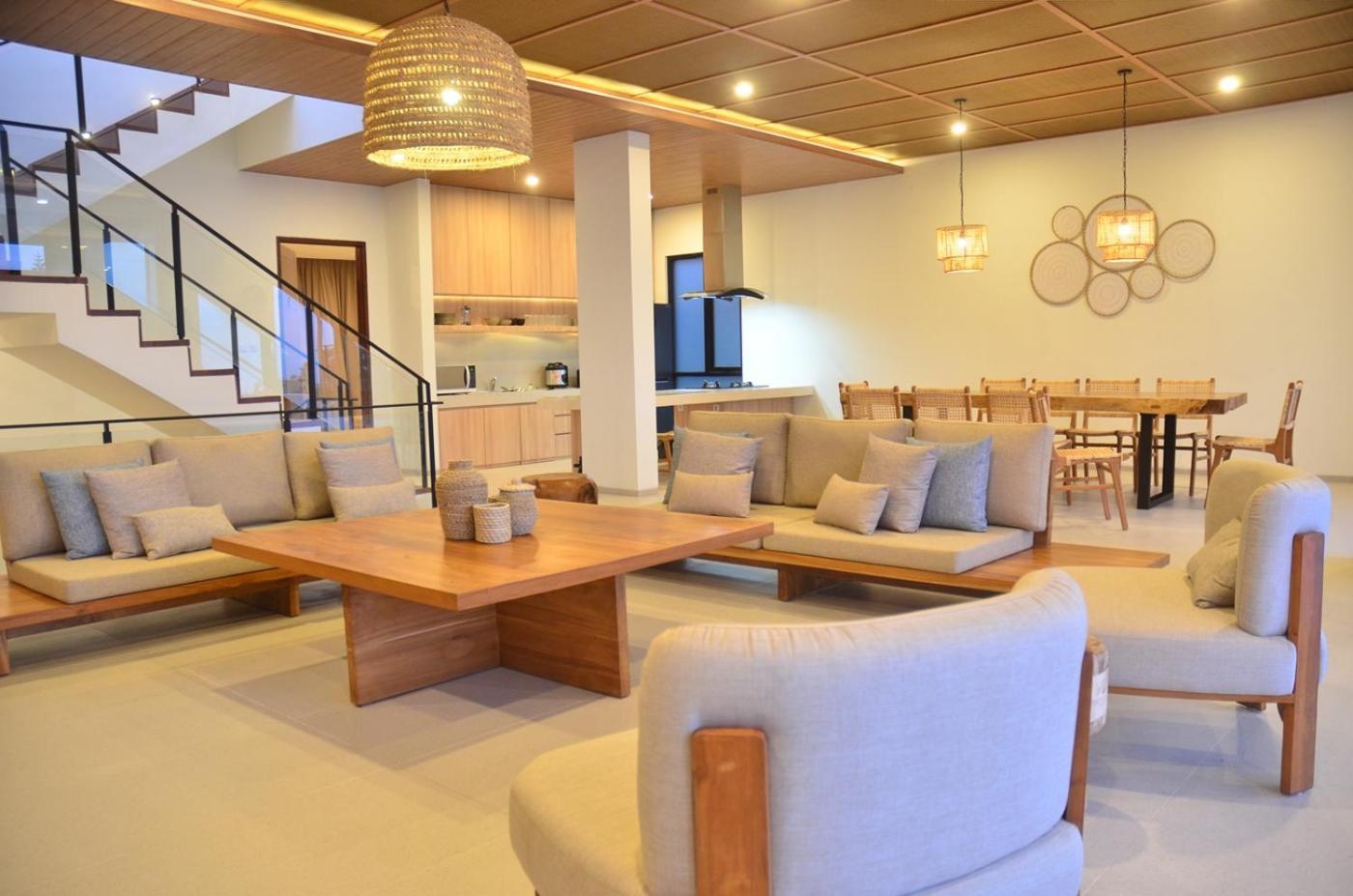Sunrise View 9 Bedrooms With A Private Heated Swimming Pool