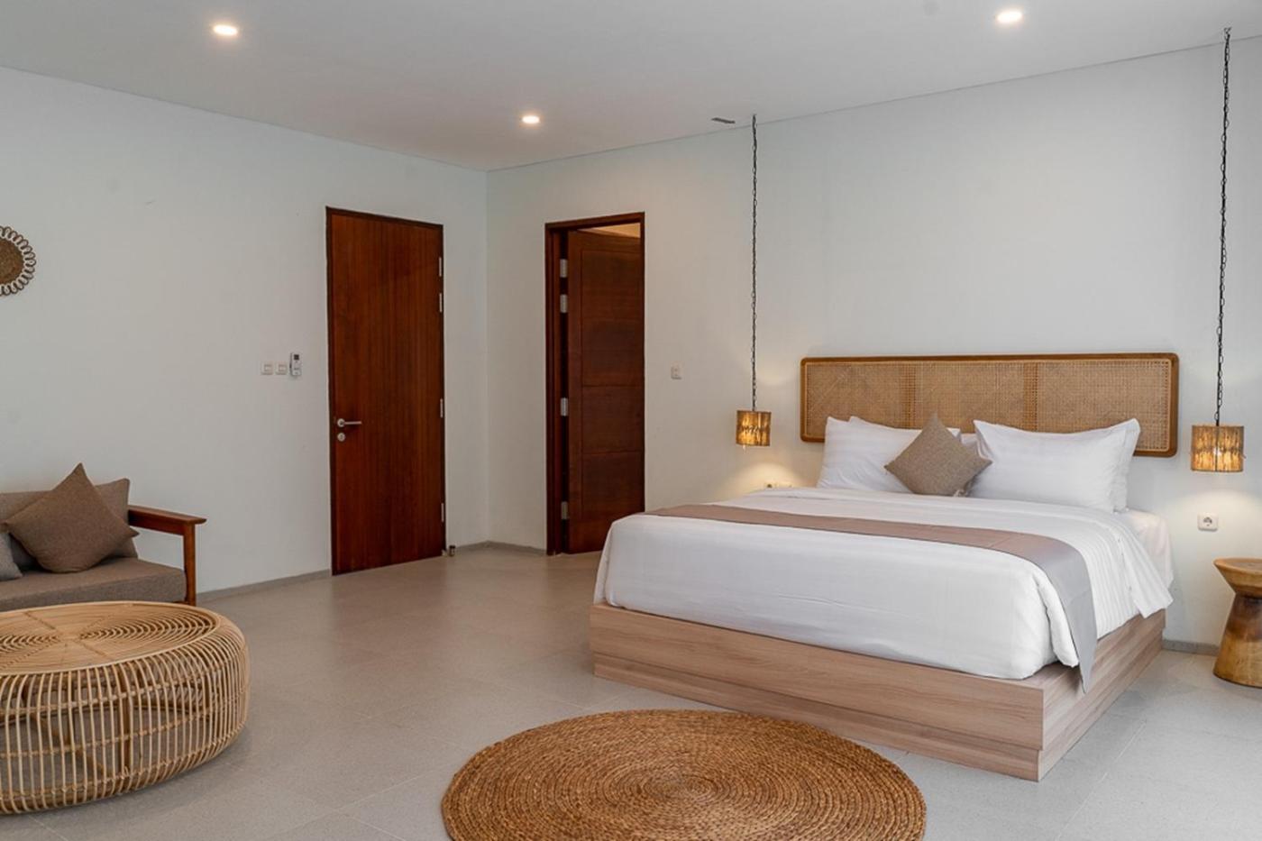 Sunrise View 9 Bedrooms With A Private Heated Swimming Pool