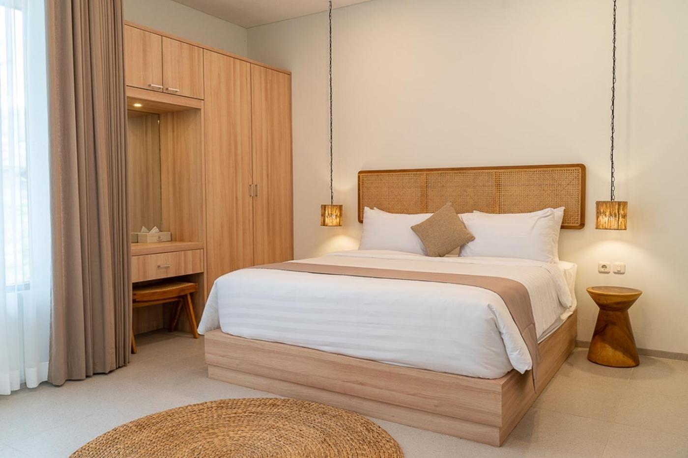Sunrise View 9 Bedrooms With A Private Heated Swimming Pool *