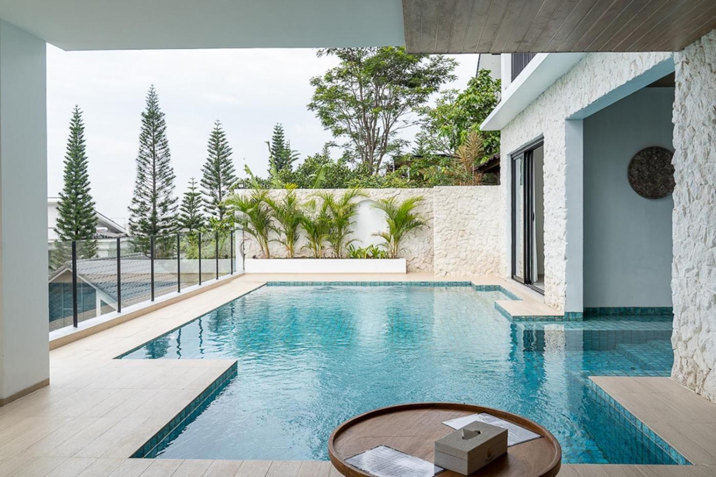 Sunrise View 9 Bedrooms With A Private Heated Swimming Pool Villa Bandung