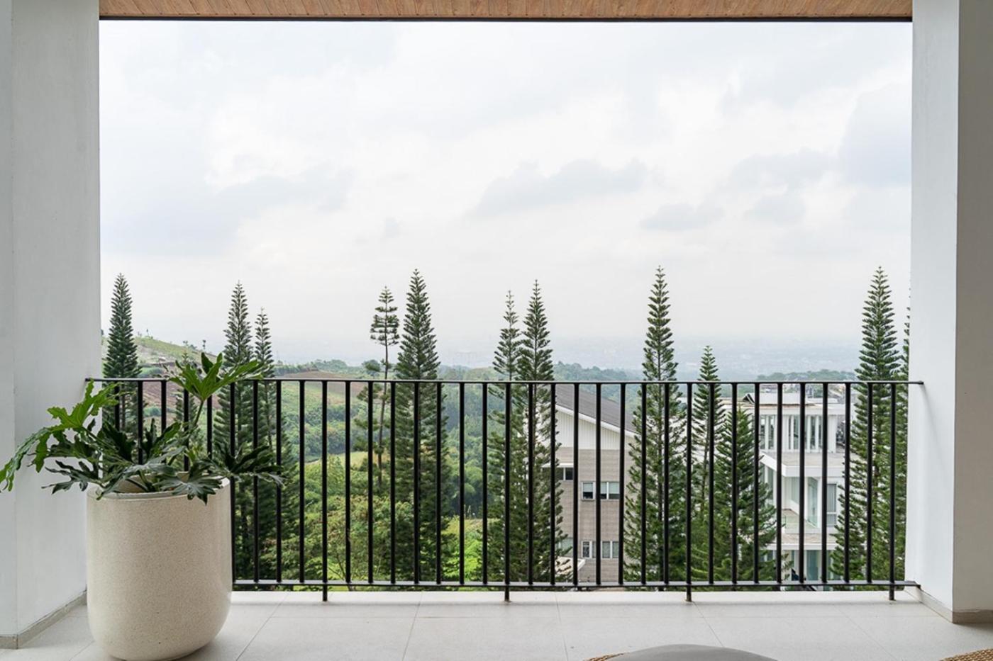 Sunrise View 9 Bedrooms With A Private Heated Swimming Pool Villa Bandung