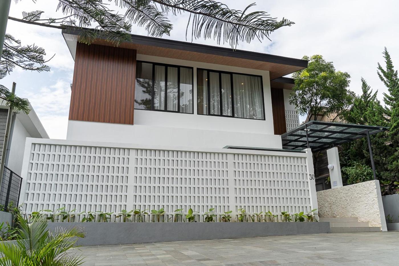 Sunrise View 9 Bedrooms With A Private Heated Swimming Pool * Bandung